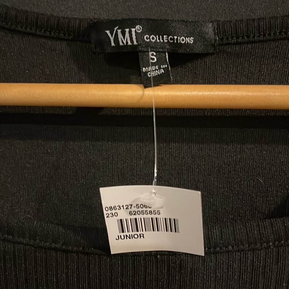 YMI Collections black long sleeve juniors tshirt size small NWT - Picture 4 of 7